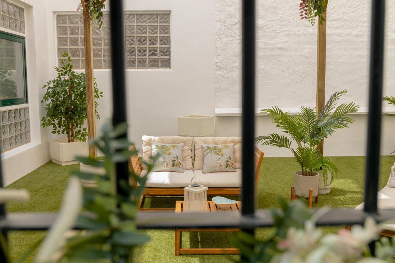 C30 Deluxe Studio With Terrace Into Cathedral Square Lägenhet Málaga Exteriör bild