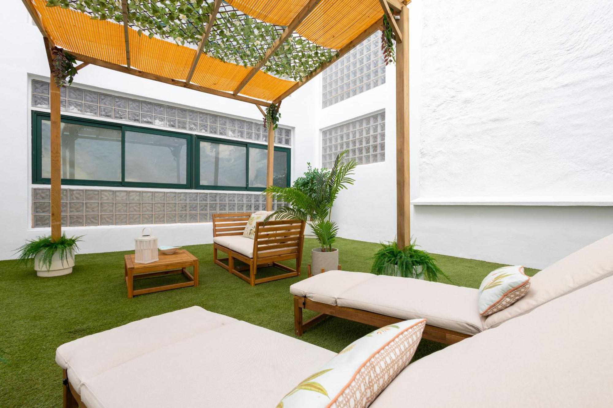 C30 Deluxe Studio With Terrace Into Cathedral Square Lägenhet Málaga Exteriör bild
